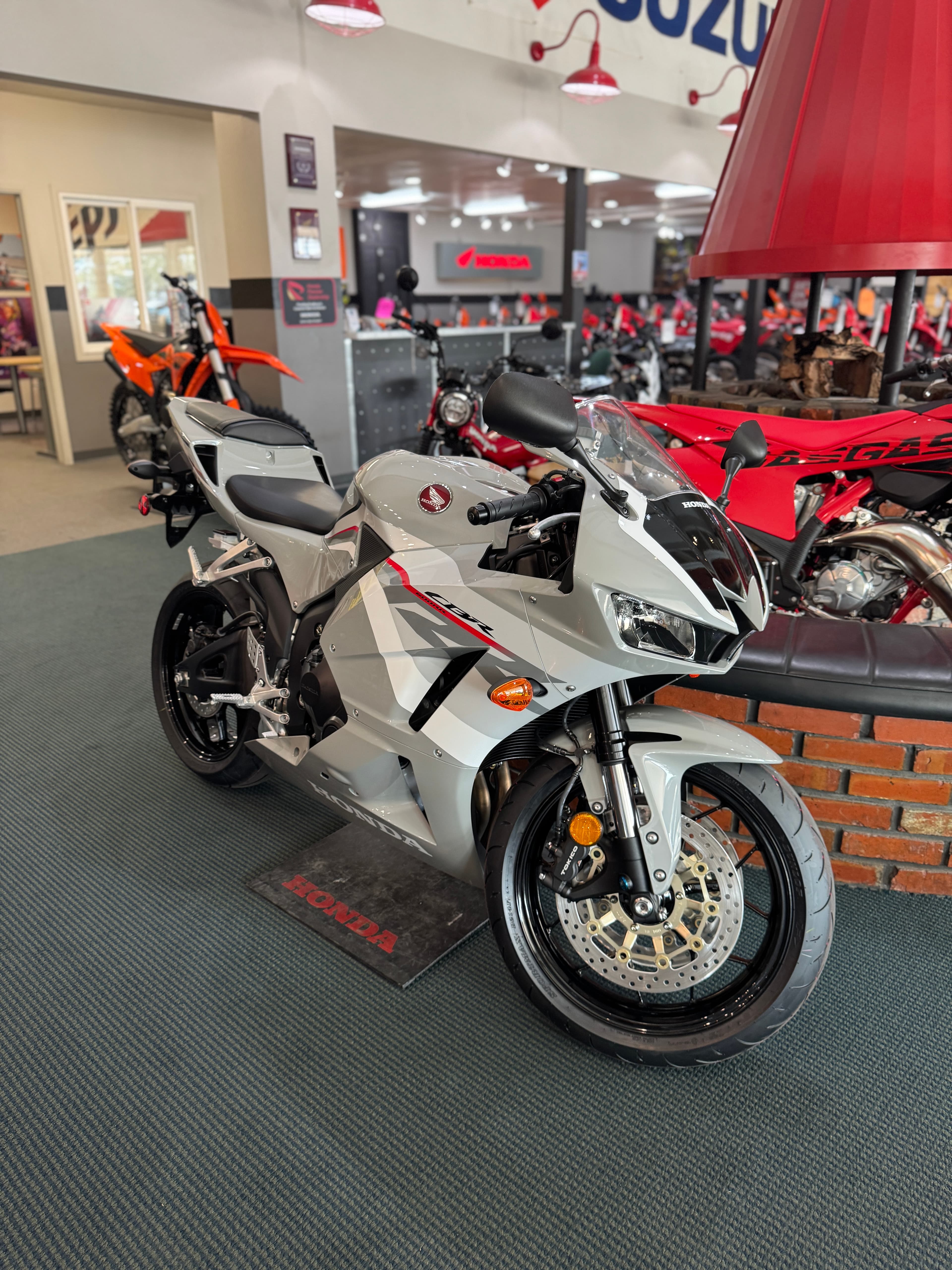 2026 Honda CBR600RR-media-3